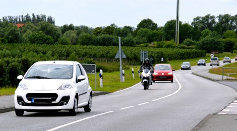 Die schönsten Ferienstraßen mit dem Auto & Motorrad